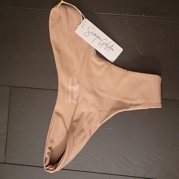 Bikini Bottom - Picture 1 of 4